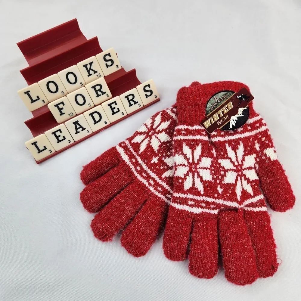 🩵NWT New Gear Winterwear Red w/White Snowflake Print Fleece Lined Gloves